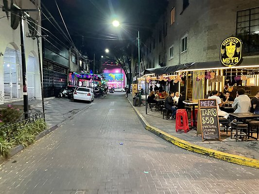 ZONA ROSA NIGHT