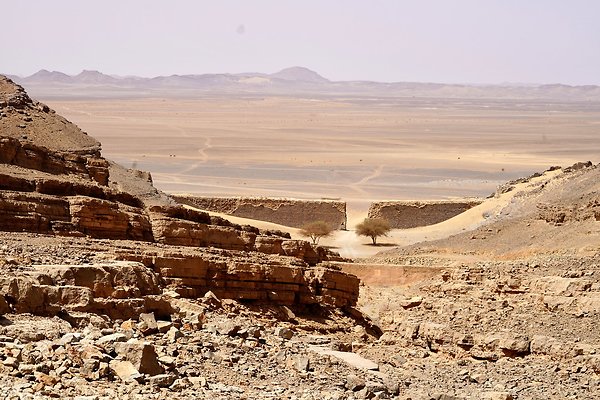 ERFOUD DESERT  VOLCANO